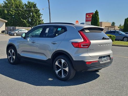 Certified 2025 Volvo XC40 B5 Plus AWD/4WD image 15