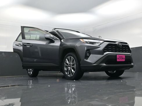 Used 2023 Toyota RAV4 XLE Premium image 26
