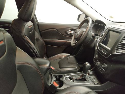 Used 2021 Jeep Cherokee Trailhawk w/ Trailer Tow Group image 21