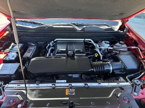 Used 2025 Chevrolet Colorado Trail Boss AWD/4WD image 22