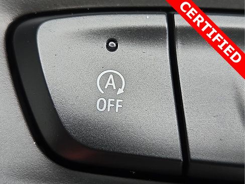 Used 2025 Chevrolet Trax LS image 20