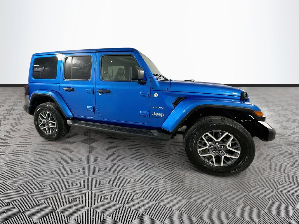 Certified 2024 Jeep Wrangler Unlimited Sahara w/ Technology Group AWD/4WD image 8