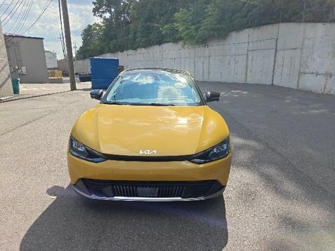 Used 2022 Kia EV6 GT-Line w/ First Edition Package AWD/4WD image 7