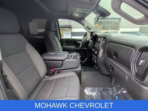 Used 2022 Chevrolet Silverado 1500 Custom Trail Boss AWD/4WD image 28