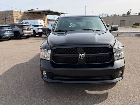 Used 2017 RAM 1500 Express image 3