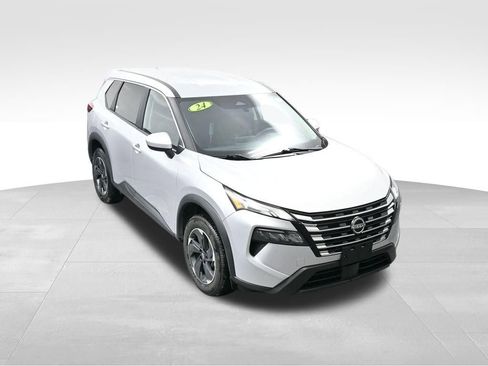 Used 2024 Nissan Rogue SV AWD/4WD image 42