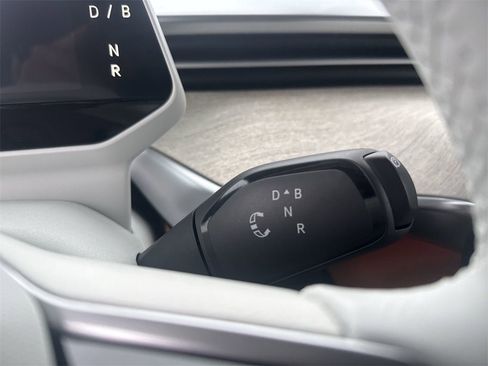 New 2025 Volkswagen ID. Buzz Pro S Plus image 32