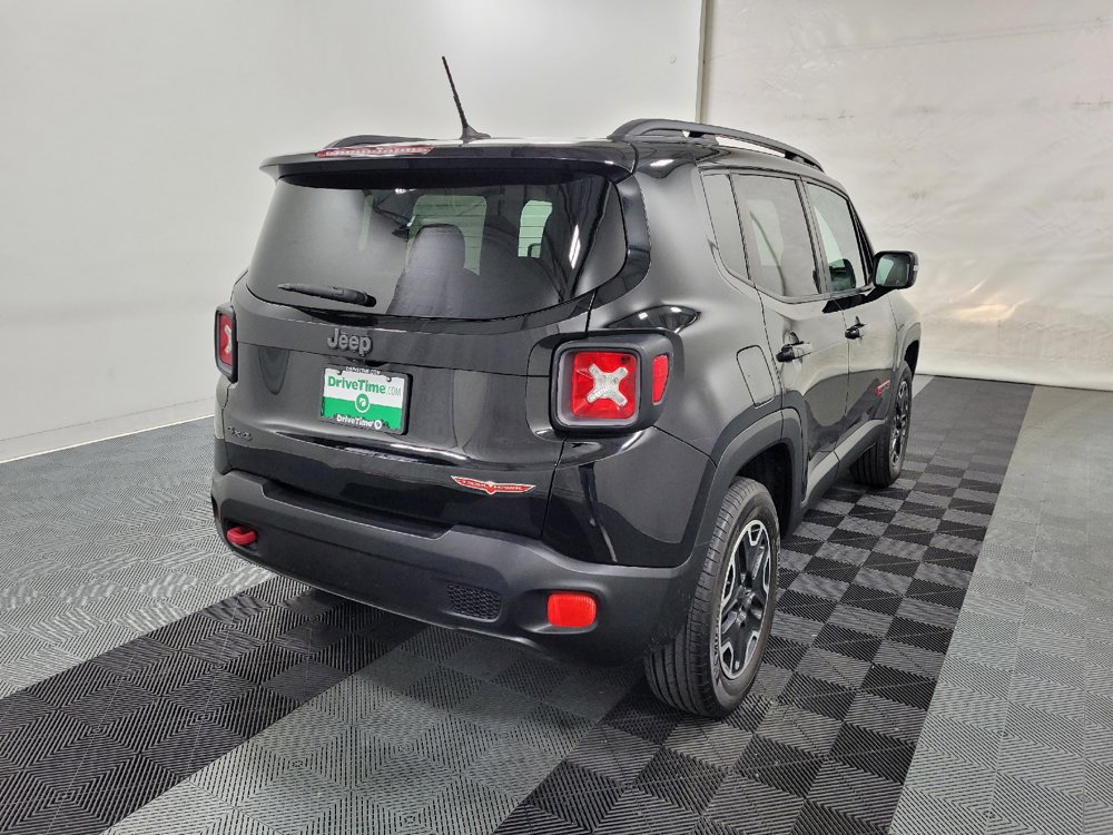 Used 2016 Jeep Renegade Trailhawk w/ Premium Trailhawk Package AWD/4WD image 9