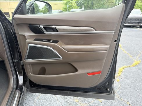 Used 2022 Kia Telluride SX w/ Towing Package FWD image 15