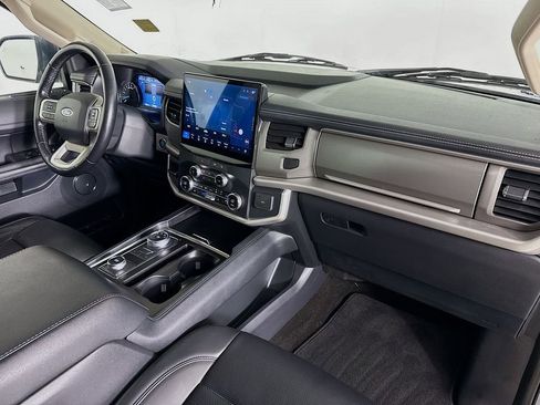 Used 2022 Ford Expedition XLT AWD/4WD image 37