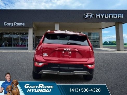Used 2024 Kia Niro Wind w/ Wind Preserve Package FWD image 7