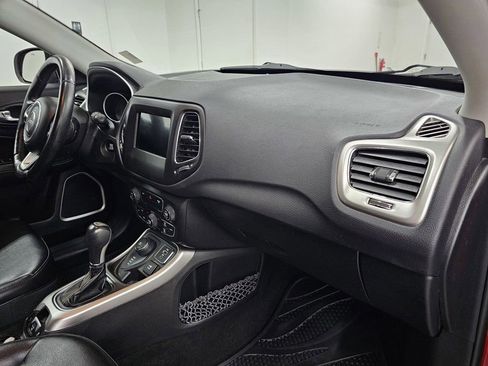 Used 2017 Jeep Compass Latitude w/ Popular Equipment Group AWD/4WD image 13