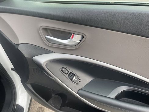 Used 2018 Hyundai Santa Fe Sport w/ 2.4L Value Package 02 image 44