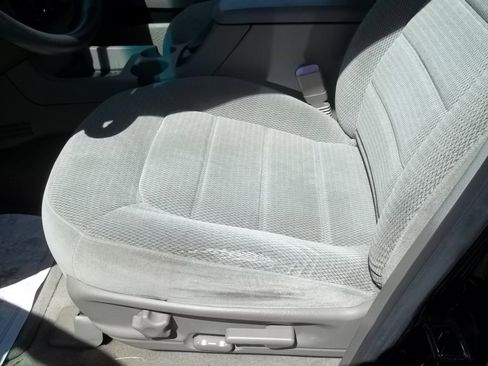 Used 2002 Ford Explorer XLT AWD/4WD image 7