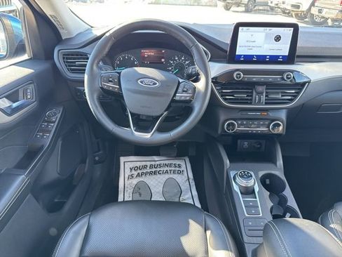 Used 2022 Ford Escape SEL image 17