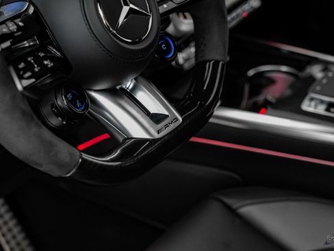 Used 2025 Mercedes-Benz G 63 AMG 4MATIC image 46