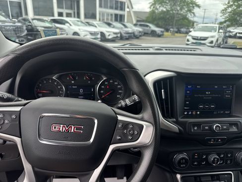 Certified 2023 GMC Terrain SLE w/ Driver Convenience Package AWD/4WD image 11