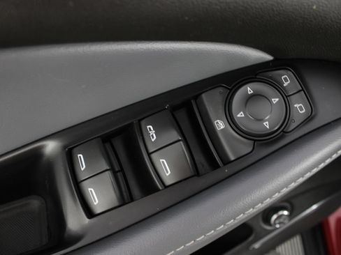Used 2019 Buick Enclave Essence FWD image 14