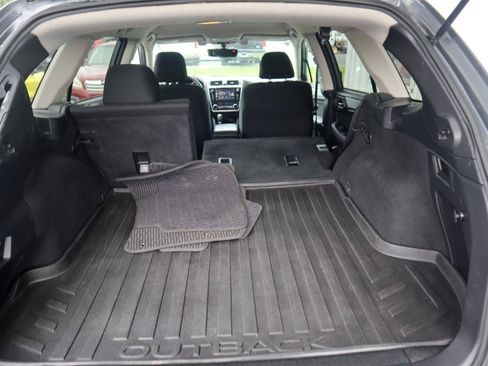 Used 2018 Subaru Outback 2.5i Premium AWD/4WD image 46