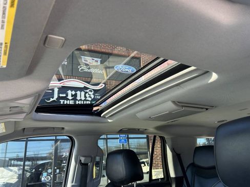 Used 2018 Cadillac Escalade Premium Luxury image 29