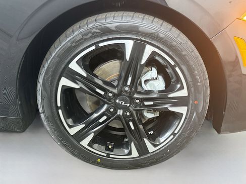 Used 2022 Kia K5 GT-Line w/ GT-Line FWD Premium Package image 32