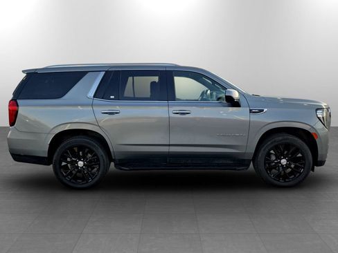 Used 2024 GMC Yukon SLE AWD/4WD image 4