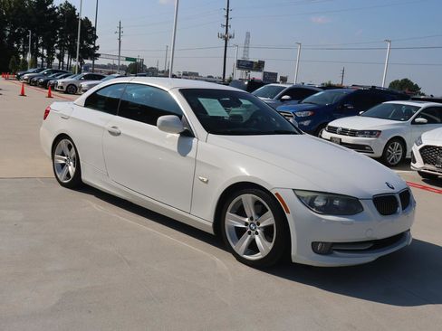 Used 2011 BMW 328i Convertible w/ Premium Pkg image 8