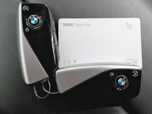 Used 2023 BMW X7 xDrive40i w/ Executive Package image 47