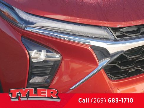 Used 2024 Chevrolet Trax LT w/ LT Convenience Package FWD image 10