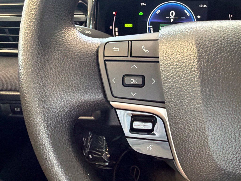 Certified 2025 Toyota Camry LE FWD image 14