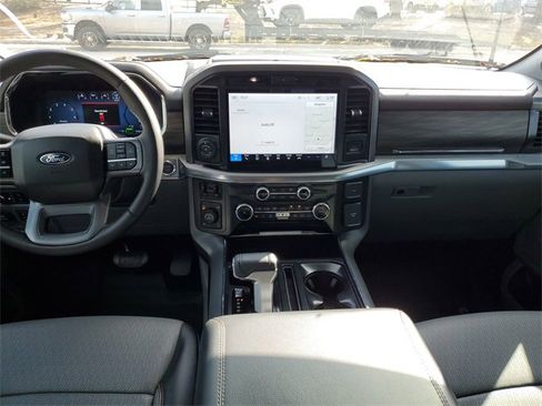 Used 2025 Ford F150 Lariat w/ Equipment Group 501A Mid image 10