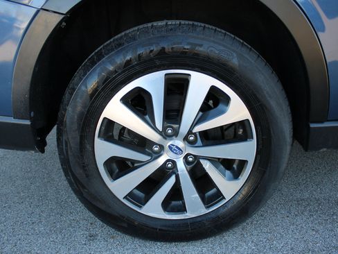 Used 2022 Subaru Outback image 7