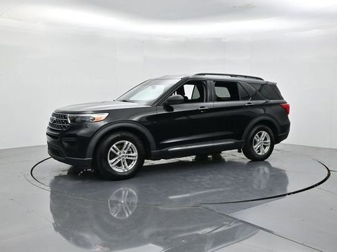 Used 2021 Ford Explorer XLT RWD image 5
