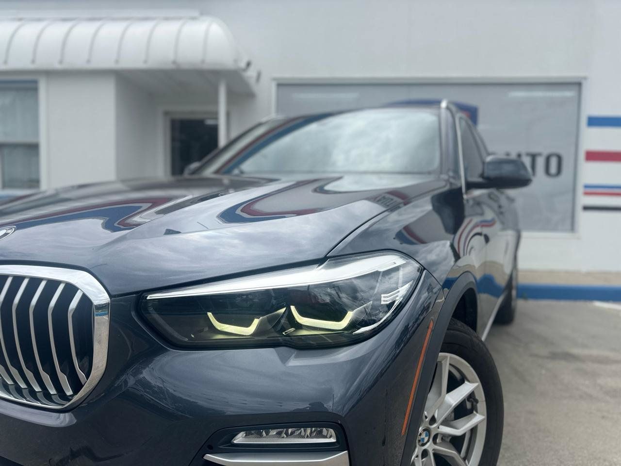 Used 2020 BMW X5 sDrive40i w/ Premium Package RWD image 4