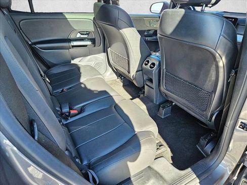Used 2022 Mercedes-Benz GLB 250 image 19
