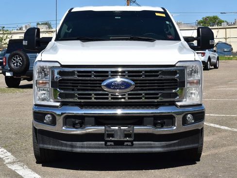 Used 2024 Ford F350 XLT image 2