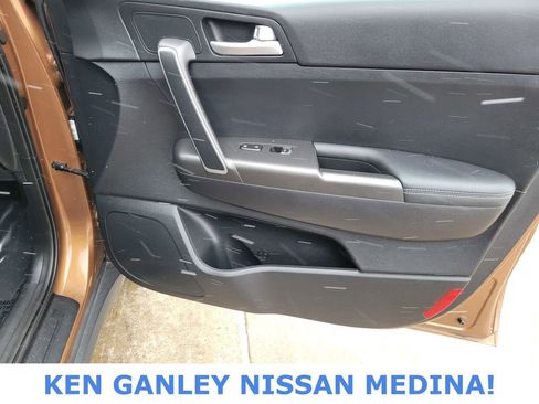 Used 2020 Kia Sportage LX image 49