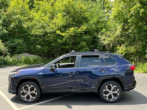 Used 2024 Toyota RAV4 XSE w/ Weather Package AWD/4WD image 2