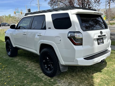 Used 2018 Toyota 4Runner SR5 image 9