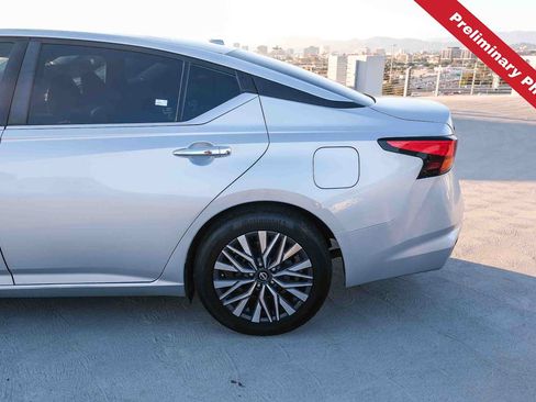 Used 2023 Nissan Altima 2.5 SV FWD image 8