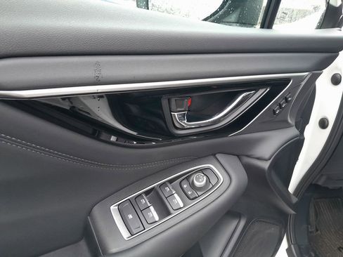 Used 2022 Subaru Outback Limited image 11