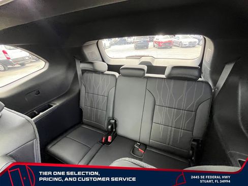 New 2026 Buick Enclave Avenir w/ Super Cruise Package FWD image 28