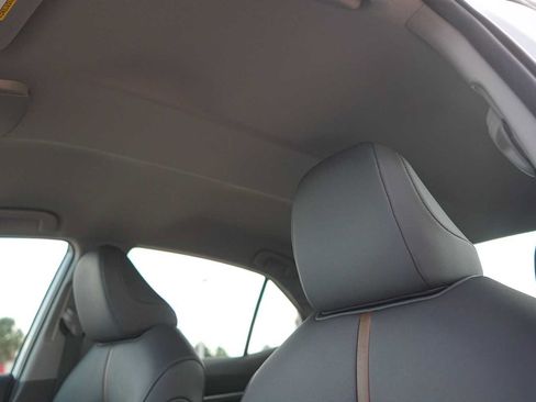Used 2020 Toyota Camry XLE FWD image 26