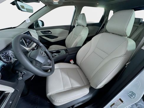 New 2026 Nissan Rogue SV FWD image 11