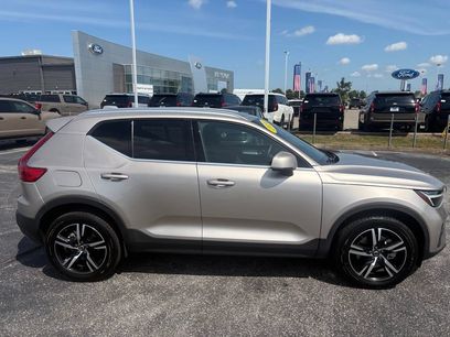 Used 2024 Volvo XC40 B5 Core