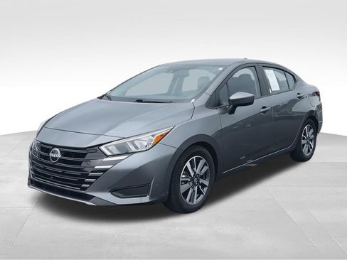 Used 2023 Nissan Versa SV FWD image 4