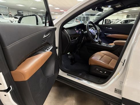 Used 2021 Cadillac XT4 Premium Luxury FWD image 19