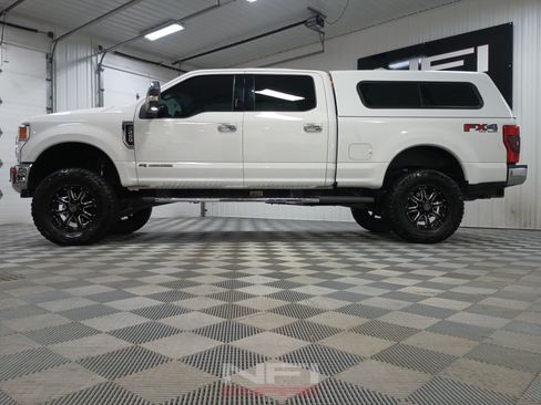 Used 2020 Ford F250 XLT w/ XLT Premium Package AWD/4WD image 11