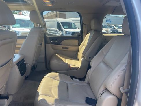 Used 2012 GMC Yukon XL Denali AWD/4WD image 10