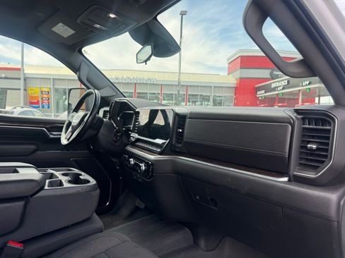 Used 2024 GMC Sierra 3500 SLE w/ SLE Convenience Package AWD/4WD image 22